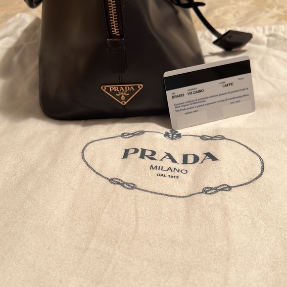 Prada saffiano leather bag in excellent used condition - Picture 11 of 12